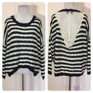 Striped sweater with lace on back LF